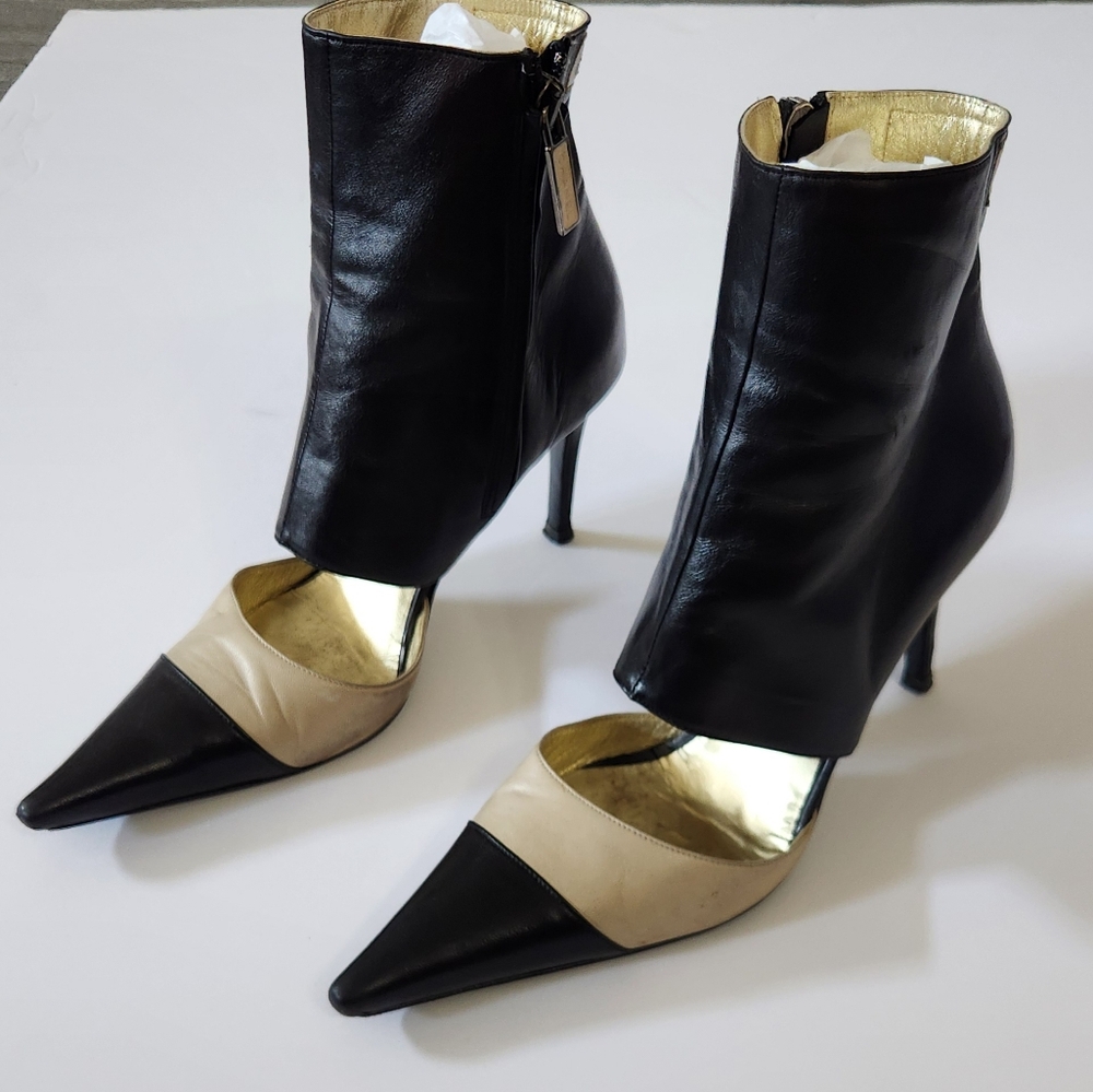 CHANEL Black‎ and Cream Heeled Boots - Picture 5 of 16